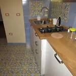 Domus Claudia * Σαλέρνο